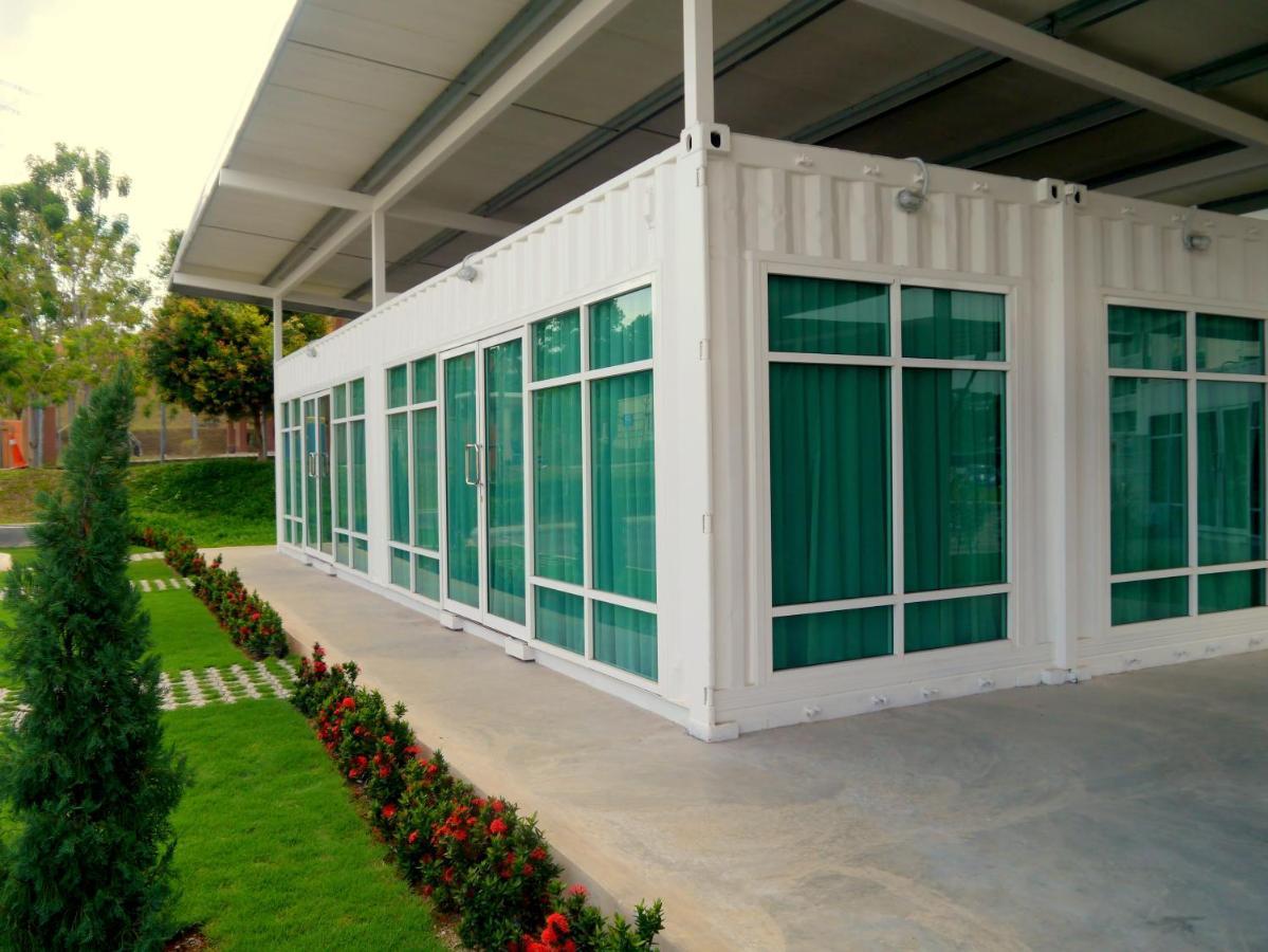 Dash Box Hotel Cyberjaya Exterior photo