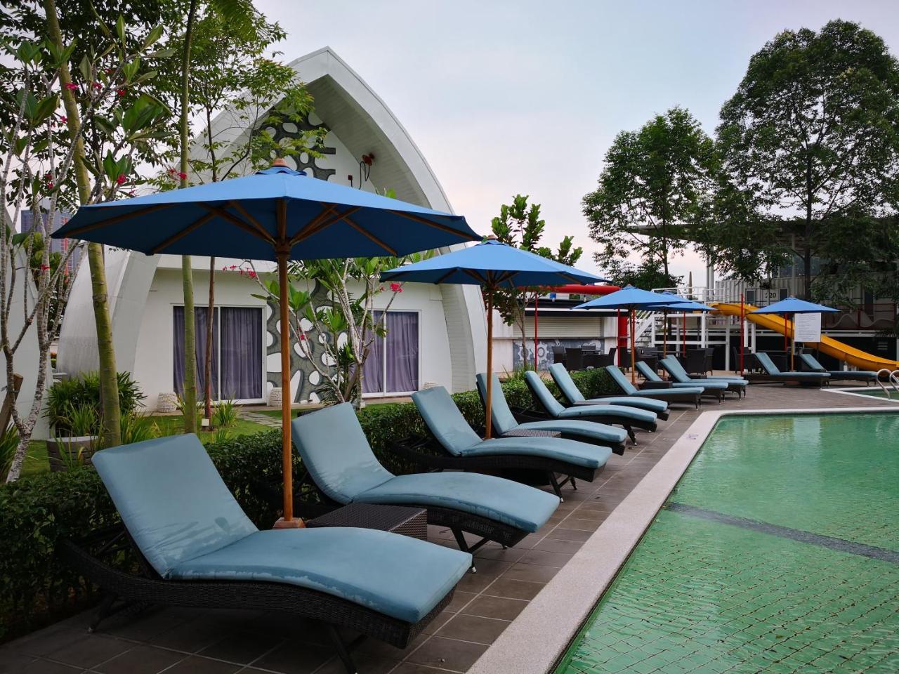 Dash Box Hotel Cyberjaya Exterior photo